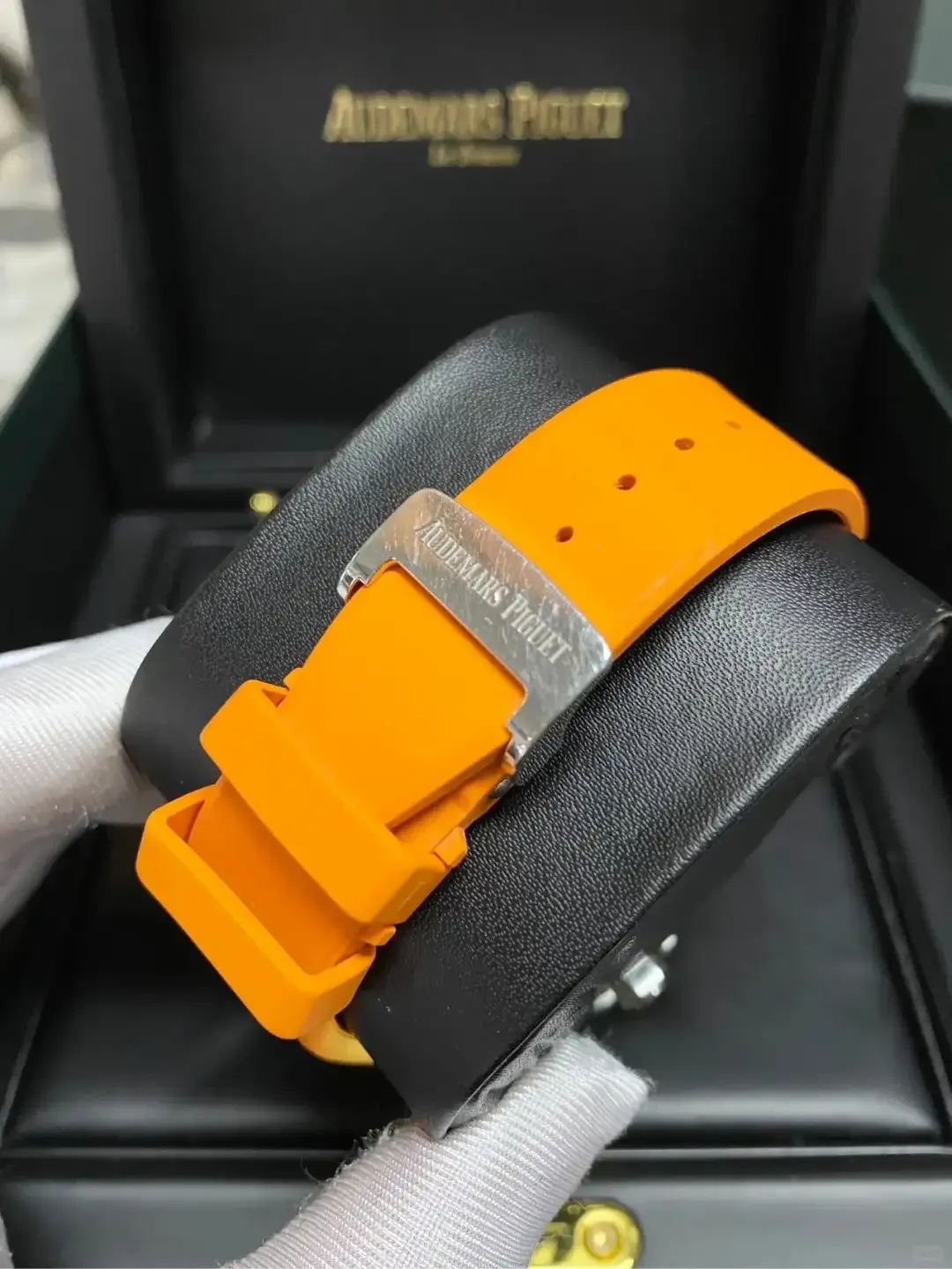 Audemars Piguet Royal Oak Offshore Selfwinding Chronograph Orange 26231ST.ZZ.D070CA.01