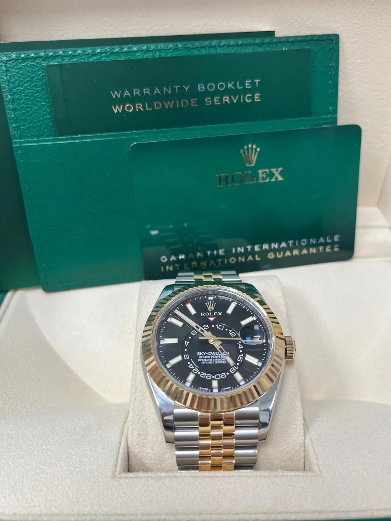 Superclone Rolex Sky-Dweller 42 mm Bright black Dial 336933