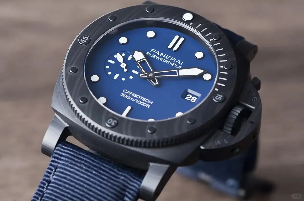 Panerai Submersible Men Automatic Blue Rubber Watch PAM01232