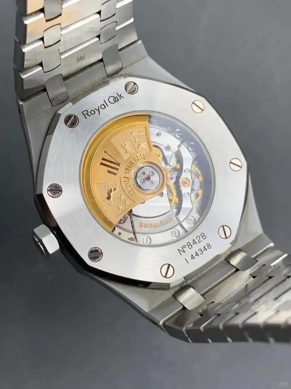Audemars Piguet Royal Oak Selfwinding Silver 15400ST.OO.1220ST.02