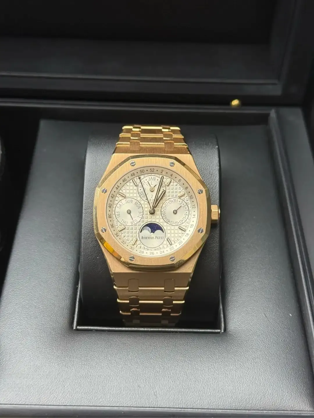 Audemars Piguet Royal Oak Perpetual Calendar Silver 26574OR.OO.1220OR.01