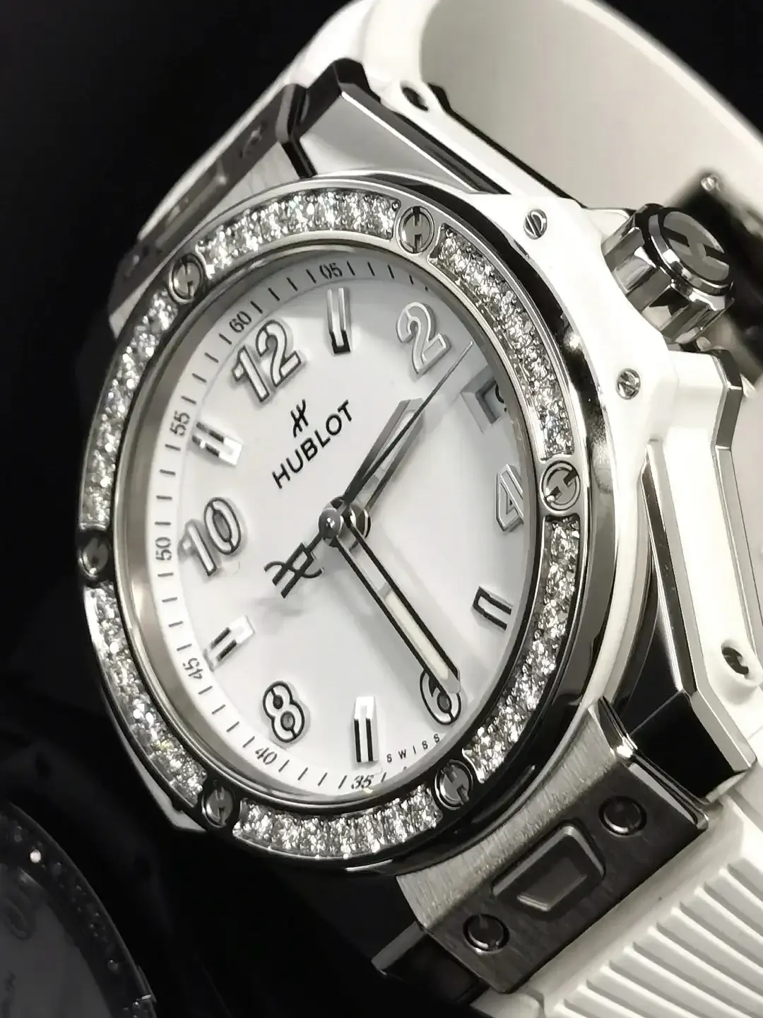Hublot Big Bang Women Automatic White Rubber Watch 465.SE.2010.RW.1204
