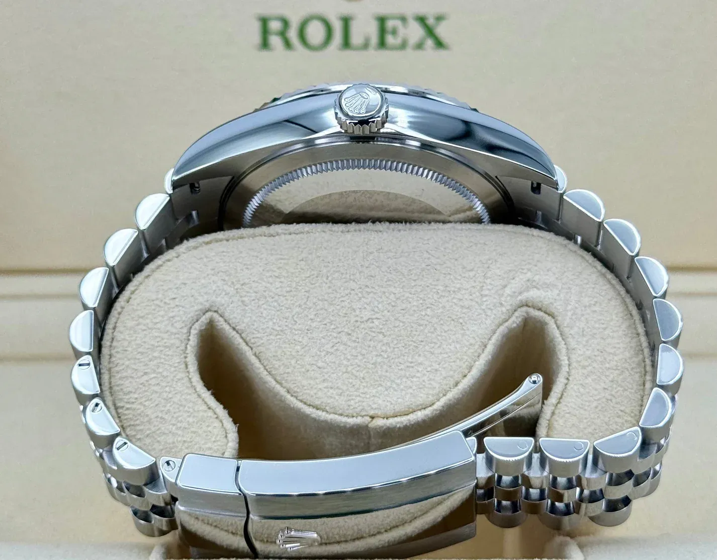 Superclone Rolex Sky-Dweller 42 mm Bright blue Dial 336934 Jubilee