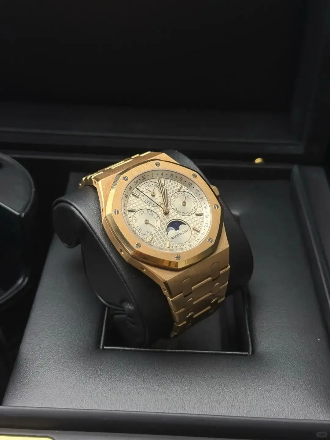 Audemars Piguet Royal Oak Perpetual Calendar Silver 26574OR.OO.1220OR.01