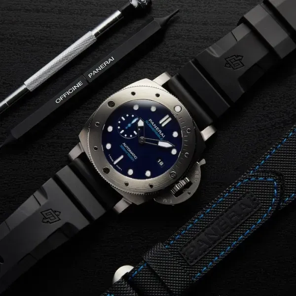 Panerai Submersible Men Automatic Blue Rubber Watch PAM00692