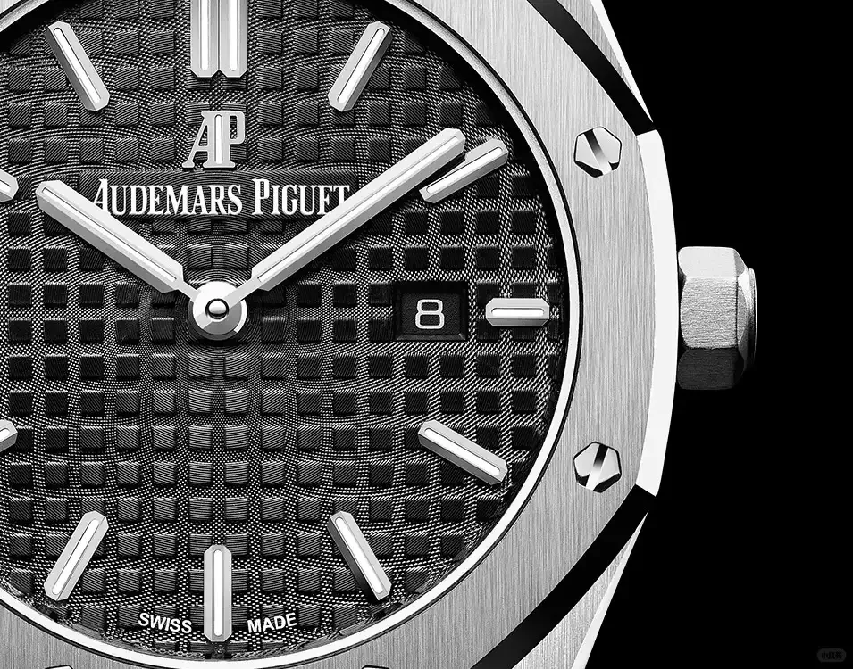 Audemars Piguet Royal Oak Quartz Black 67650ST.OO.1261ST.01