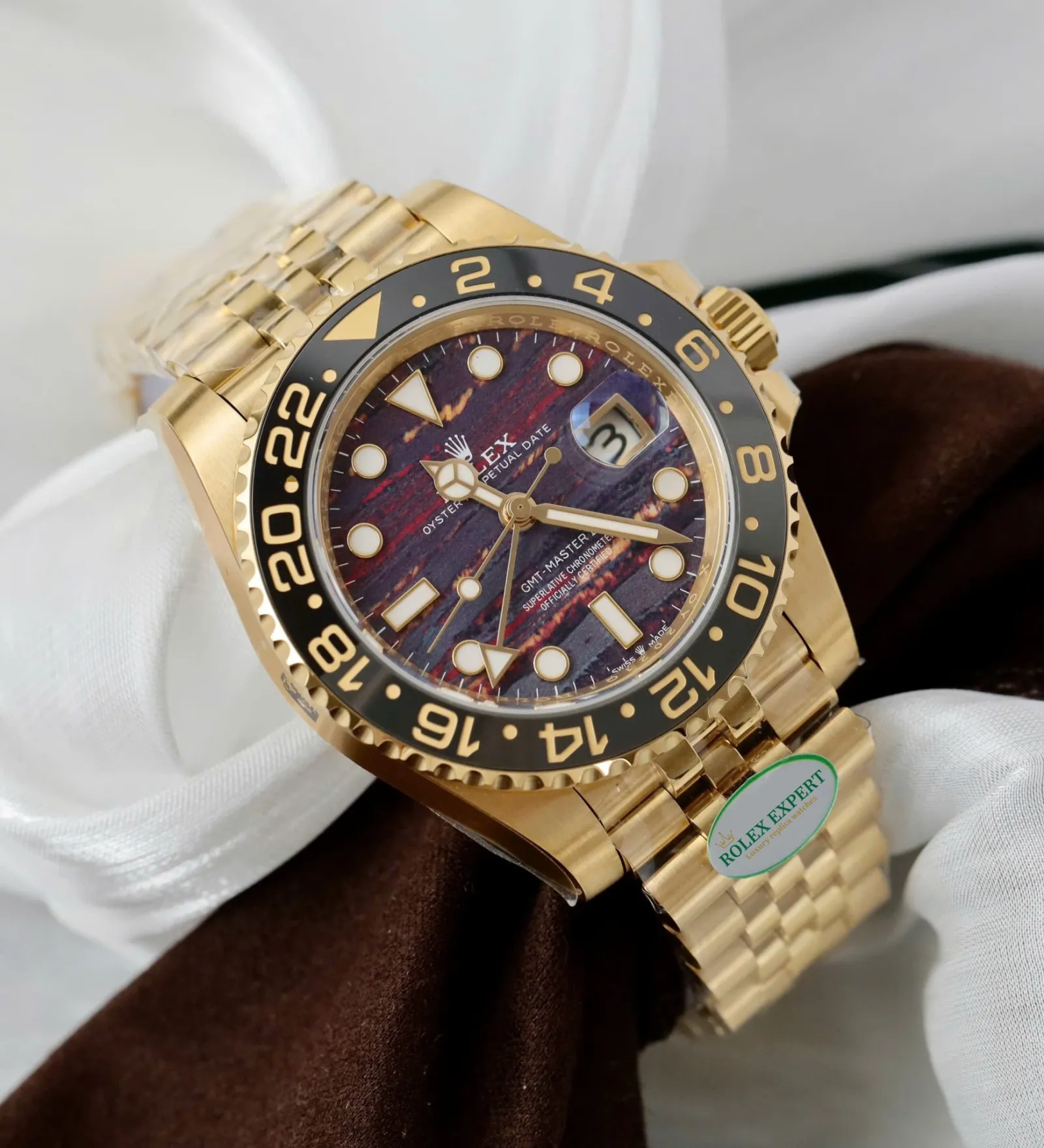 Superclone Rolex GMT-Master II 40 mm 126718GRNR Tiger Iron Dial