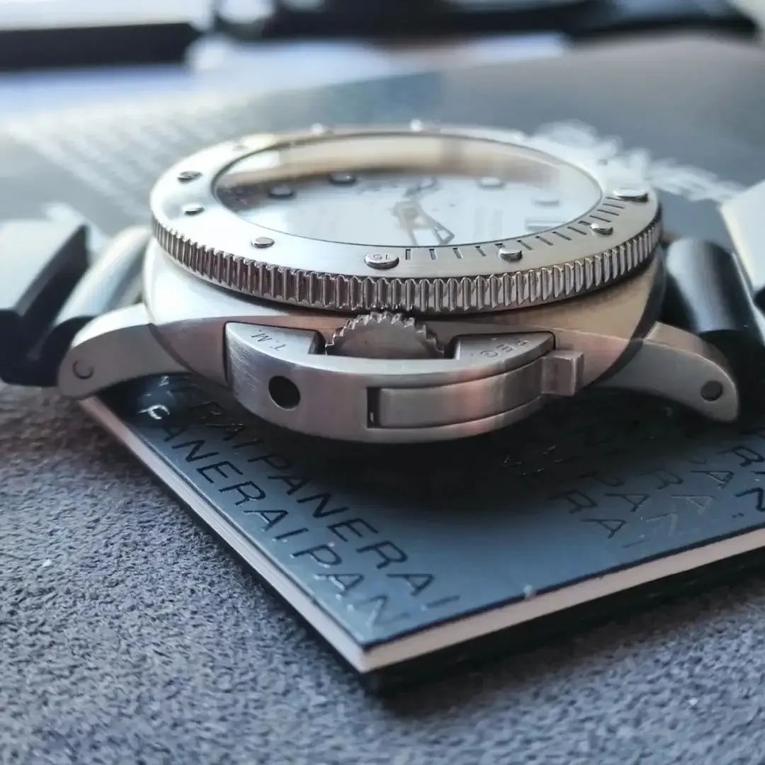 Panerai Submersible Men Automatic White Rubber Watch PAM01223