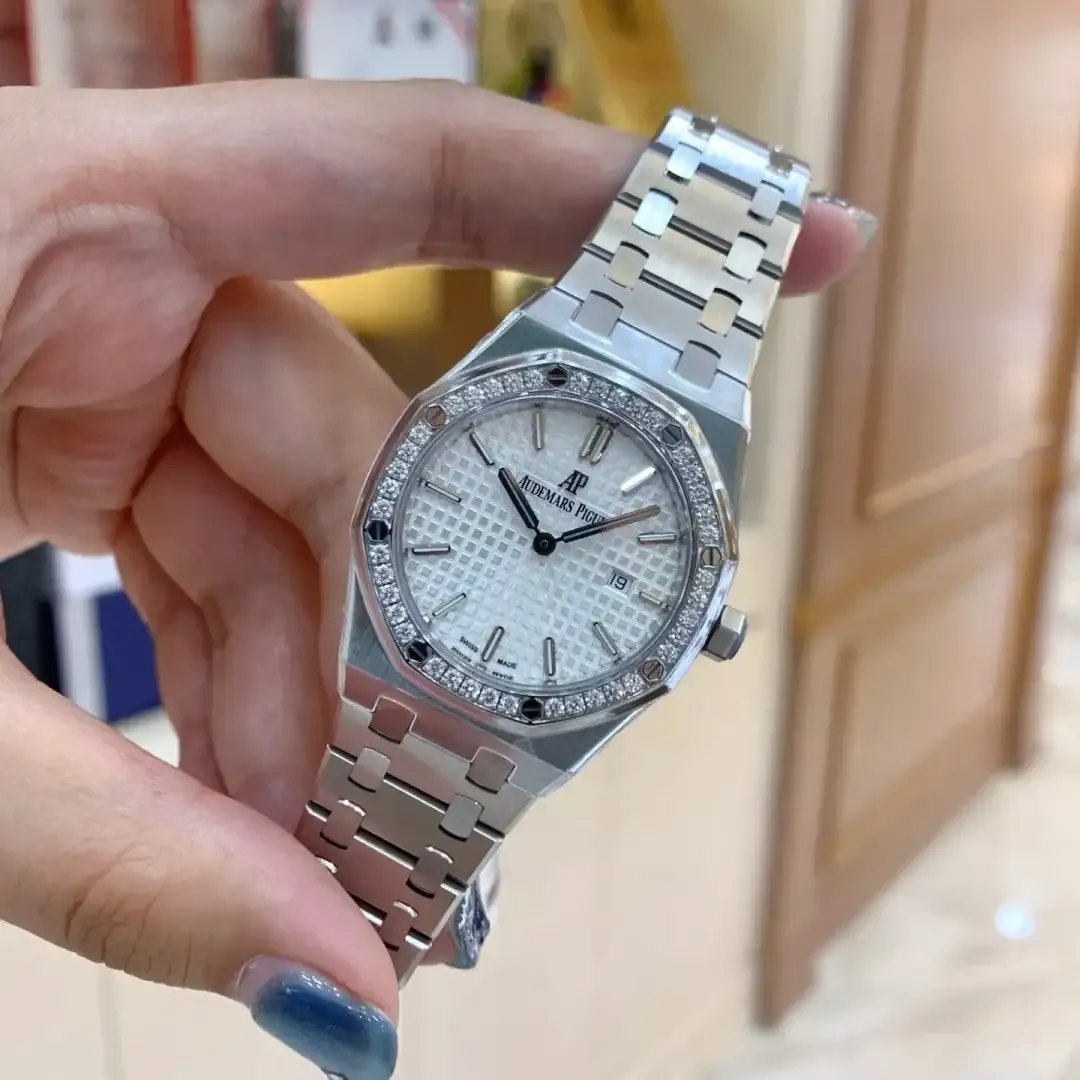 Audemars Piguet Royal Oak Quartz Silver 67651ST.ZZ.1261ST.01
