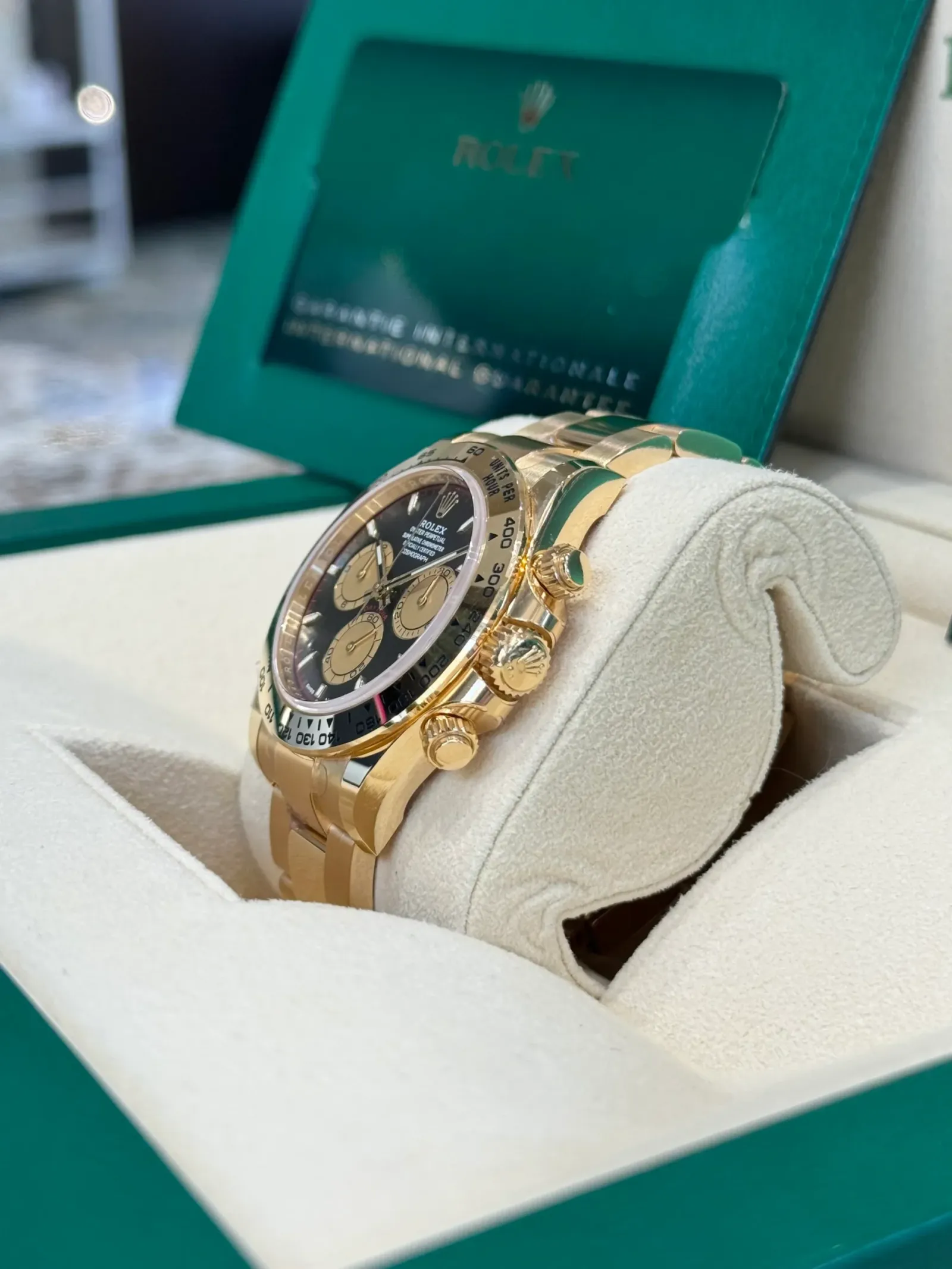 Superclone Rolex Daytona 40 mm Black Dial 126508
